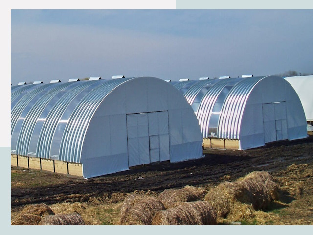 Сельскохозяйственные здания в Курчатове