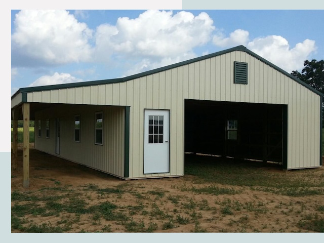 Строительство конюшен в Курчатове