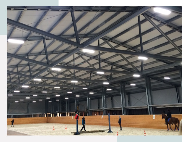 Строительство конных манежей от 611 руб в Курчатов